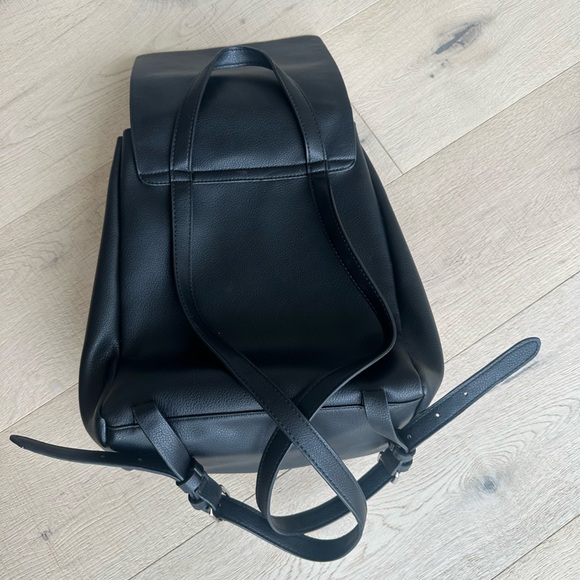 Black faux leather backpack - Picture 3 of 6